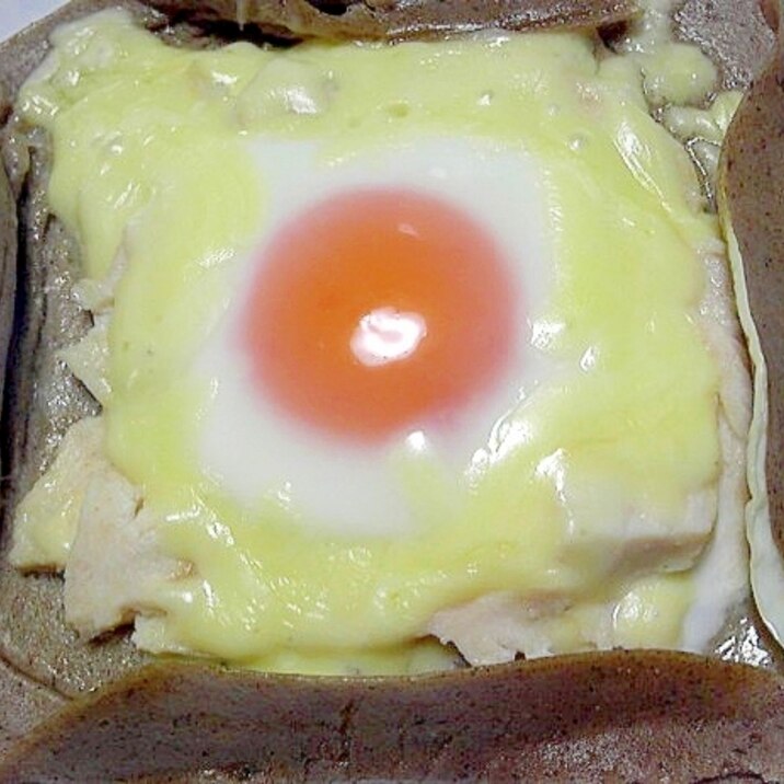 卵と鶏ハムの蕎麦粉100％ガレット